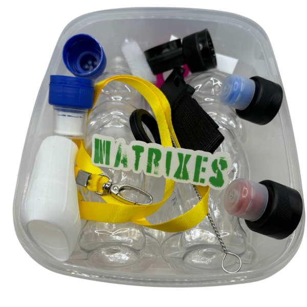 Matrixes DogBox Set featuring two dog-shaped reusable water bottles with accessories and a recyclable lunchbox.